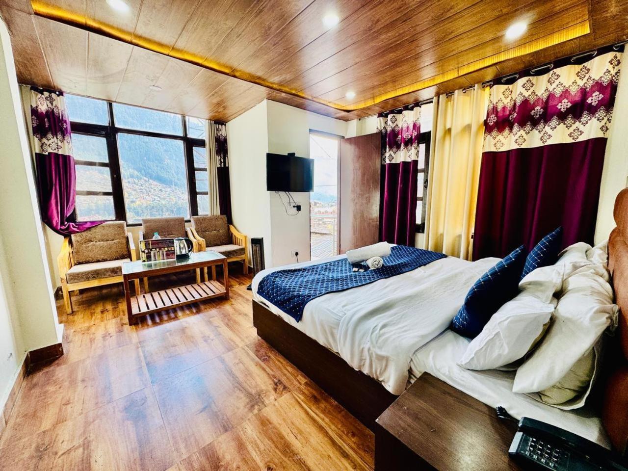 Royal Majestic View Point Lodge Manāli Eksteriør billede
